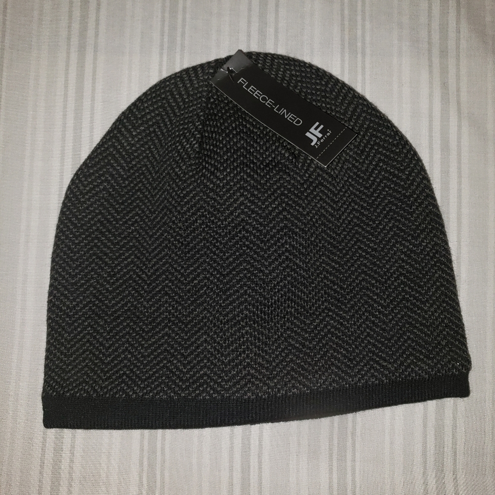 Black and gray beanie